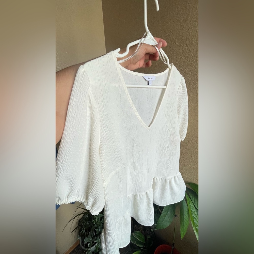 Nine West Cream Textured V-Neck Blouse - Picture 4 of 7
